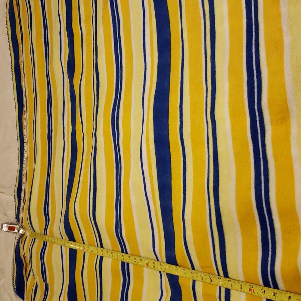 Pre loved throw